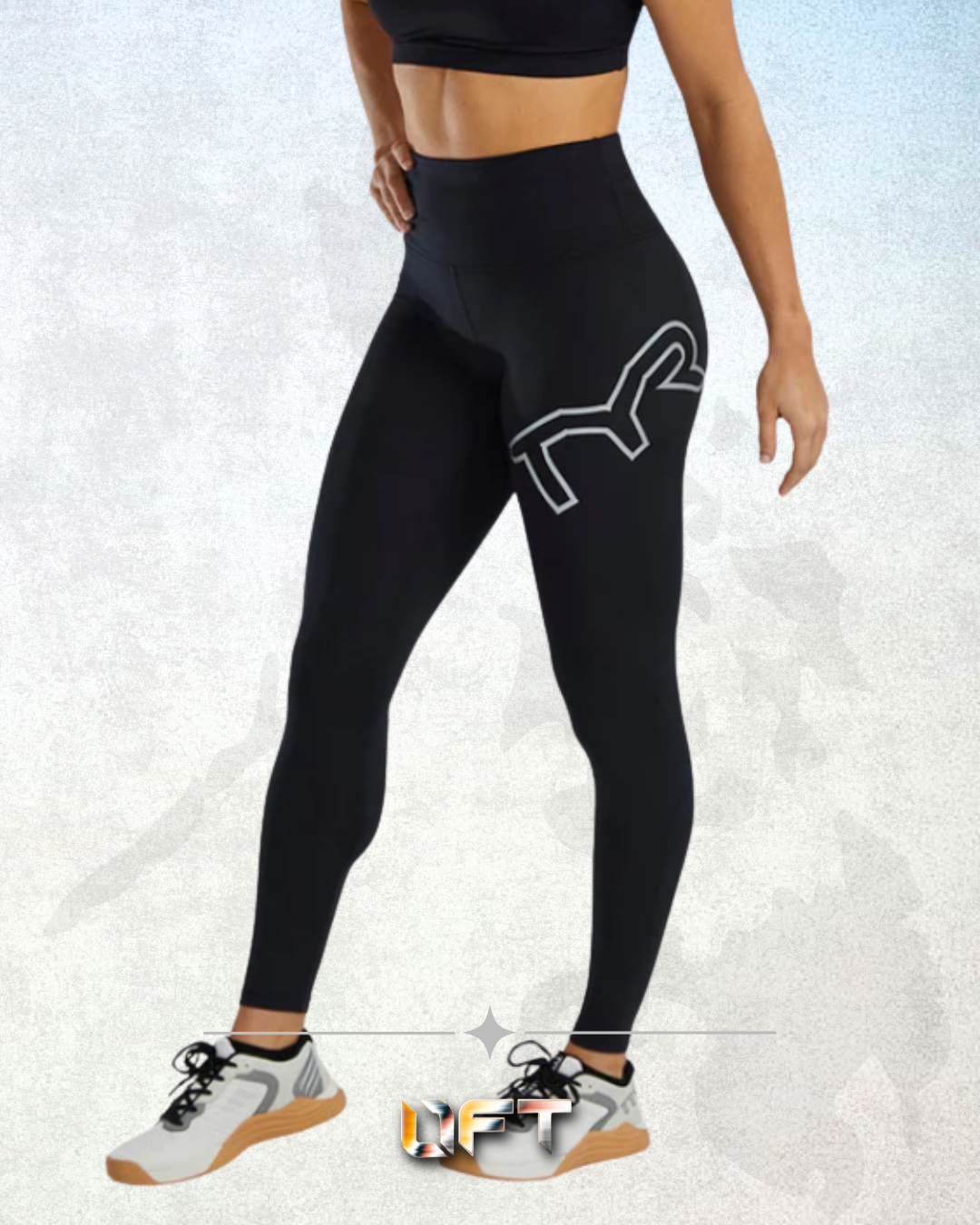 TYR Base Kinetic™ Women's High-Rise 28" Logo Leggings - Solid* BLACK 001)